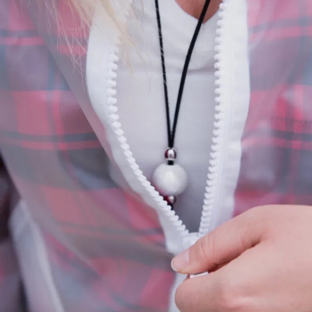 Moose Knuckles Fillion transparent raincoat - Picture 3 of 5